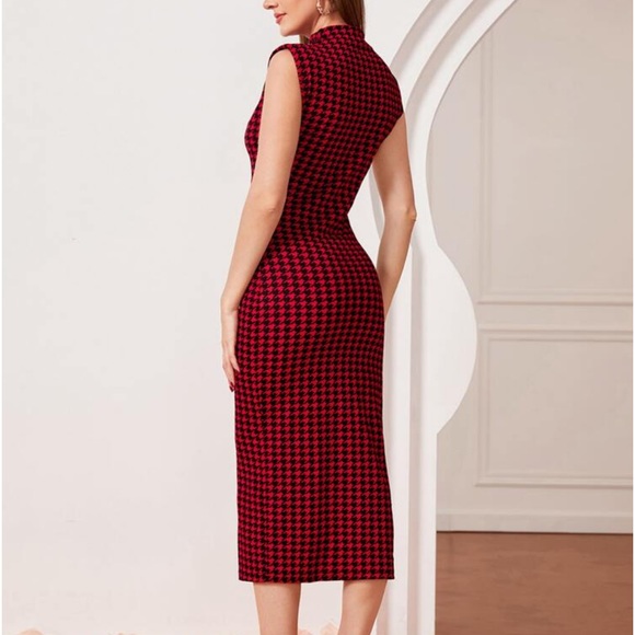 Classic Houndstooth Padded Shoulder Mock Neck Bodycon Dress - Picture 11 of 14